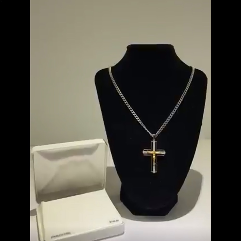Mens Stainless Steel Cross Chain Jesus Necklace - Picture 4 of 10